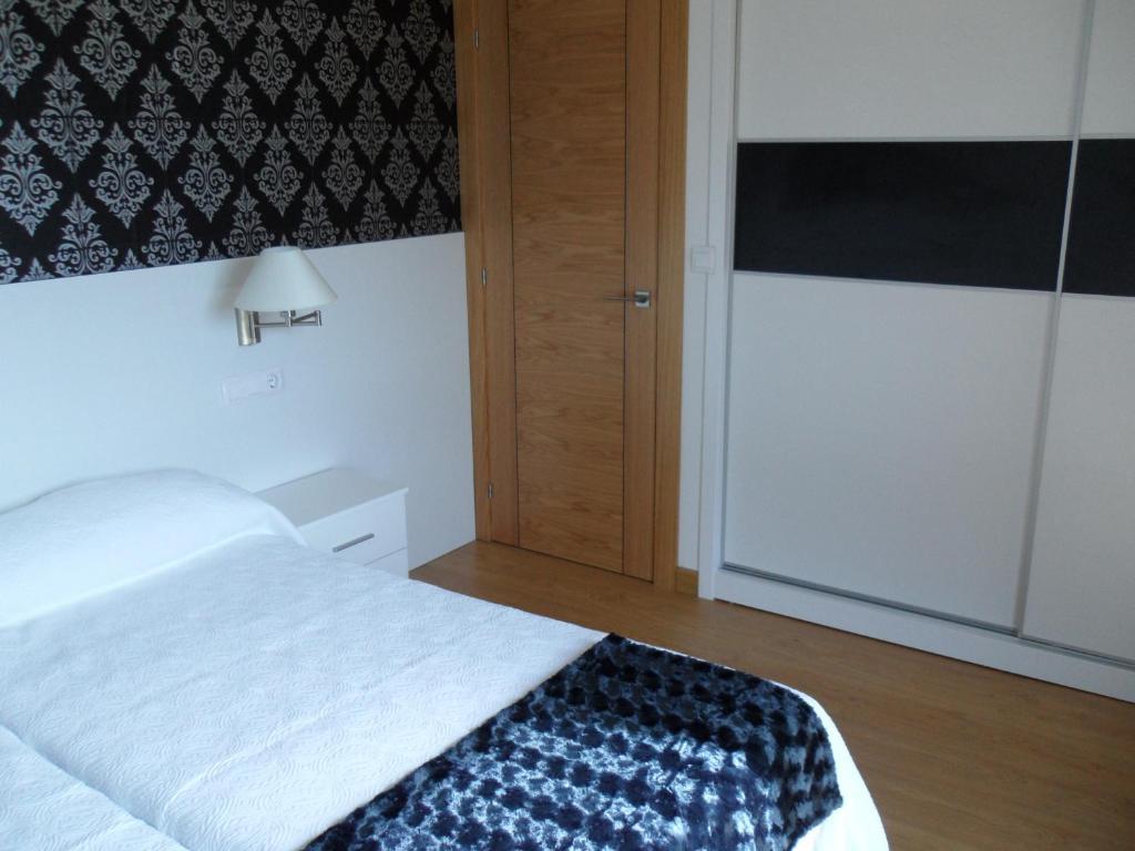 Apartamentos Turisticos Estrella Del Alemar Лангре Номер фото